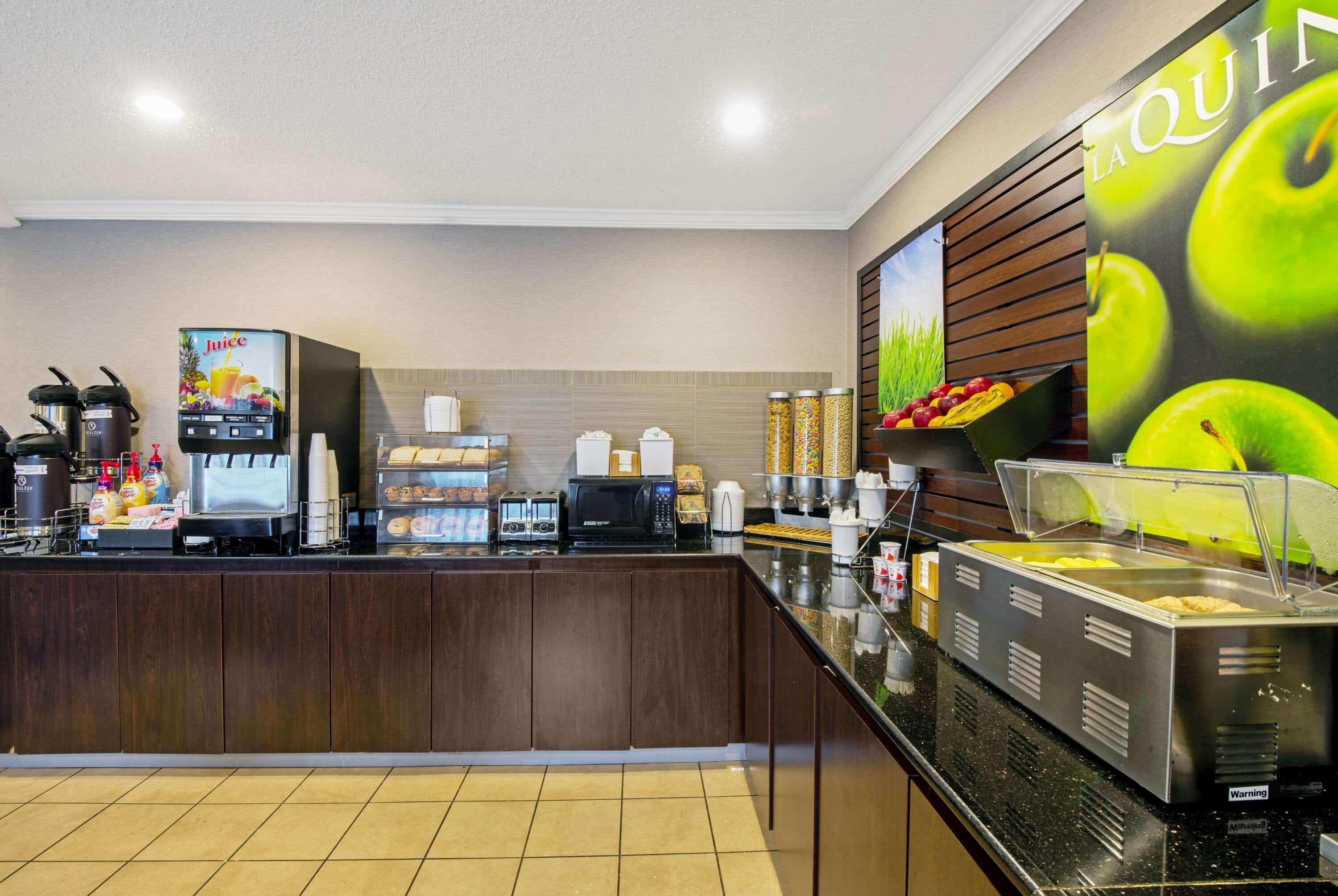 La Quinta By Wyndham Harrisburg Airport Hershey Bagian luar foto